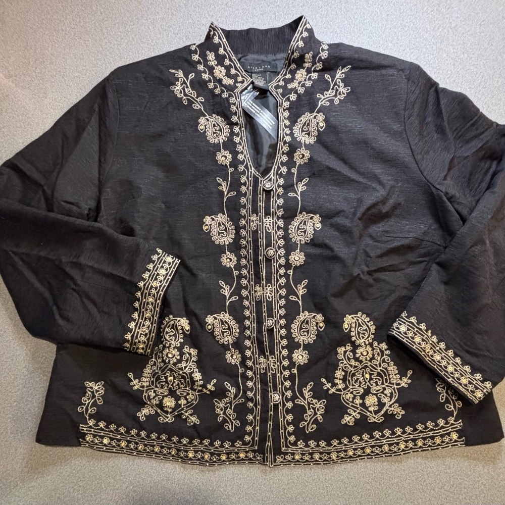 Silkland Beautiful embroidered 100% silk jacket. Plus 1X NWT. Sequins Gold
